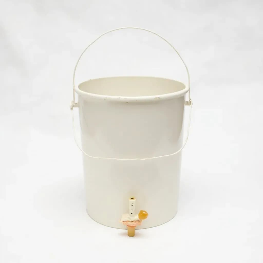 Honey Bottling Bucket