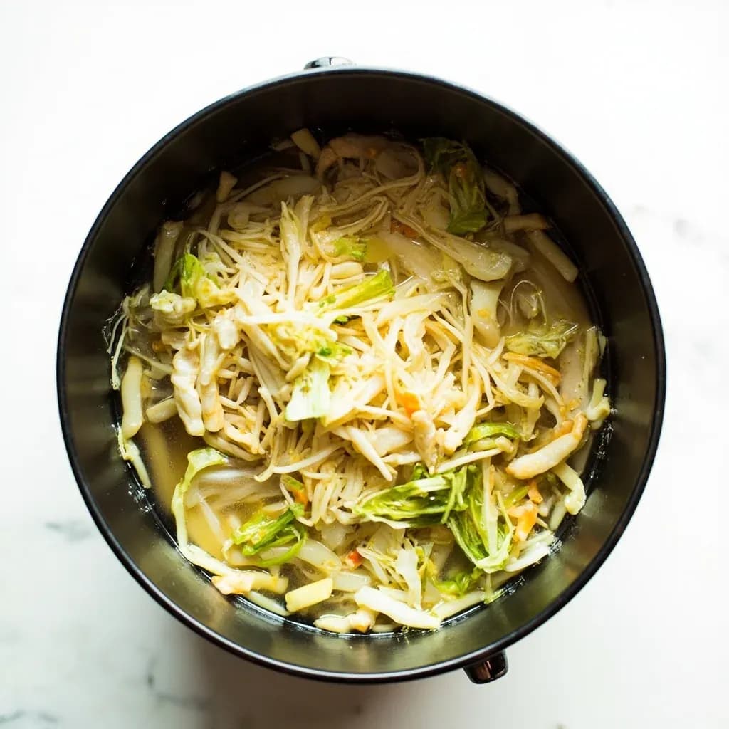 Cabbage Fermenting / Sauerkraut
