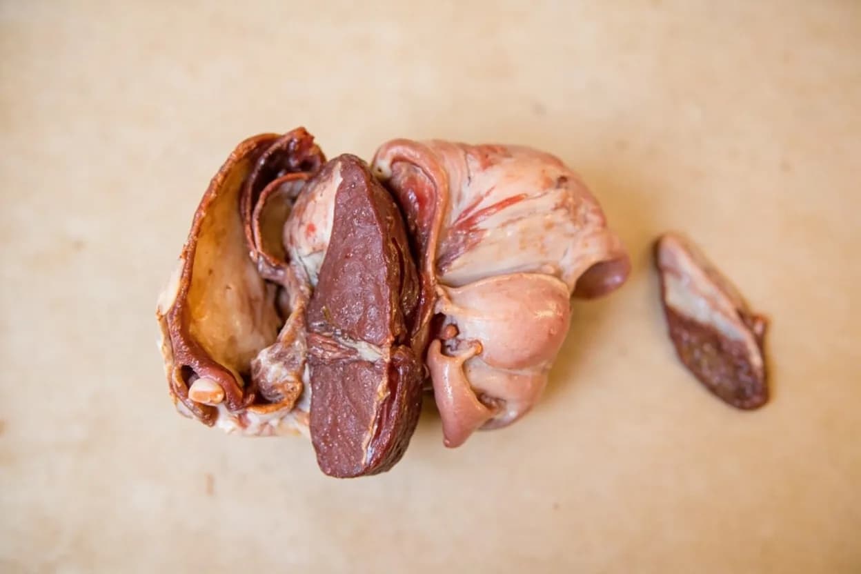 Where the offal cuts — liver, kidney & gizzard (west african) lives on the source. Chicken or goat: liver is the large central lobe of the hepatic organ.
