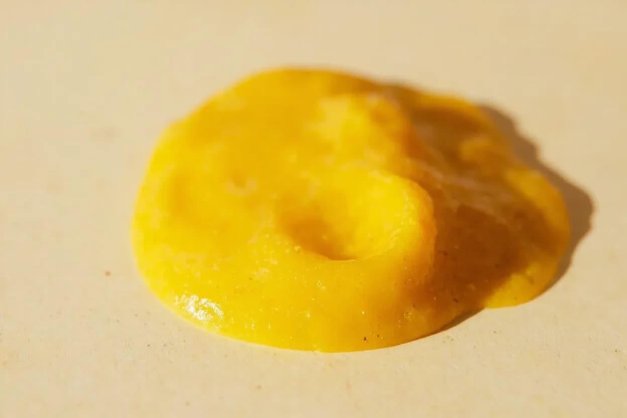Yellow Mustard in its natural form. Yellow mustard is made from white or yellow mustard seeds (Brassica alba) — the mildest variety — ground fine and blended with distilled white vinegar, water, salt, and turmeric, which gives it the f… Tasting profile: sharp clean vinegar acidity, mild, brief mustard warmth, earthy turmeric sweetness, bright, almost citric tang.