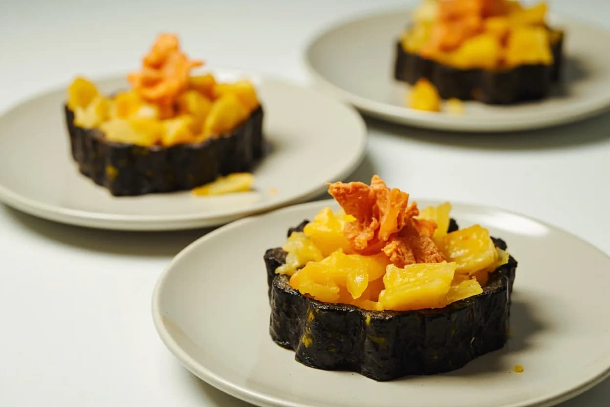 Antigua Black Pineapple